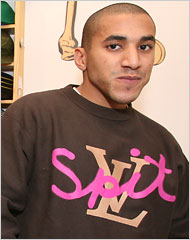 Acapulco Gold sweatshirt on Samuel Ayide